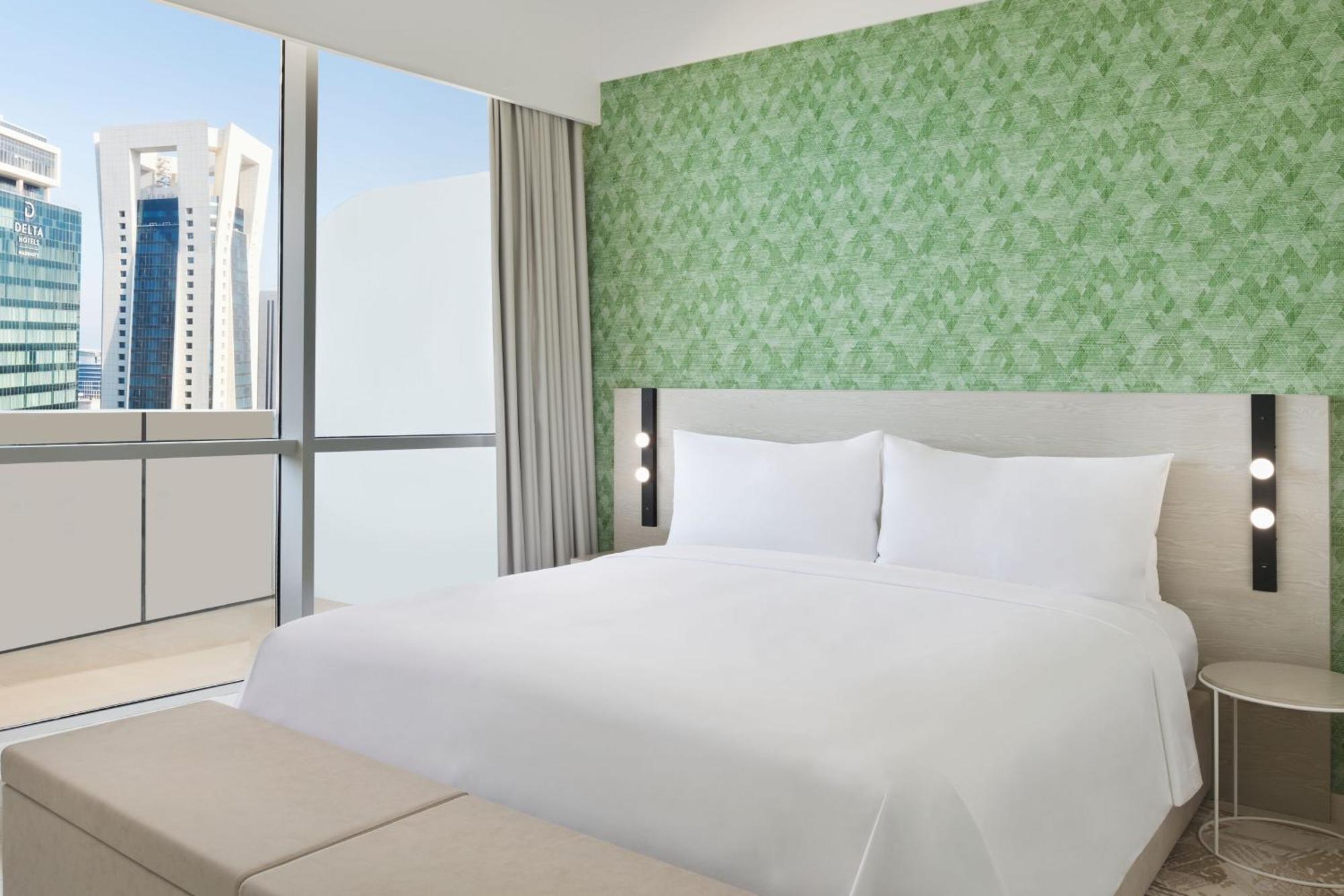Element By Westin West Bay Doha Hotel Buitenkant foto A bedroom at the hotel