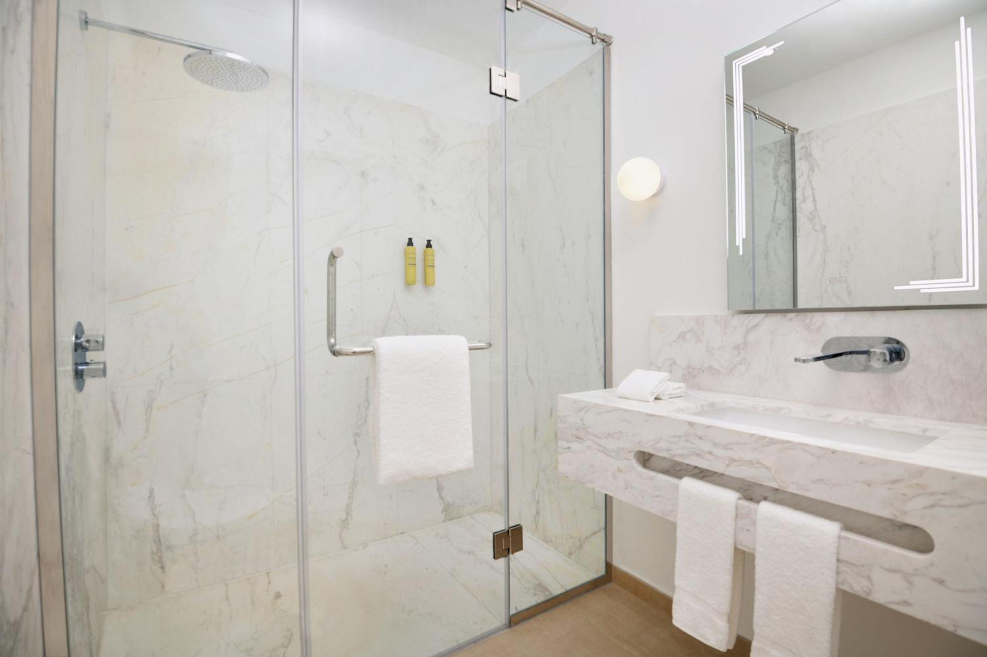 Element By Westin West Bay Doha Hotel Buitenkant foto